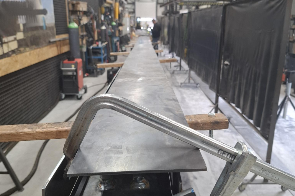 Productie van twee nieuwe roeden van staal