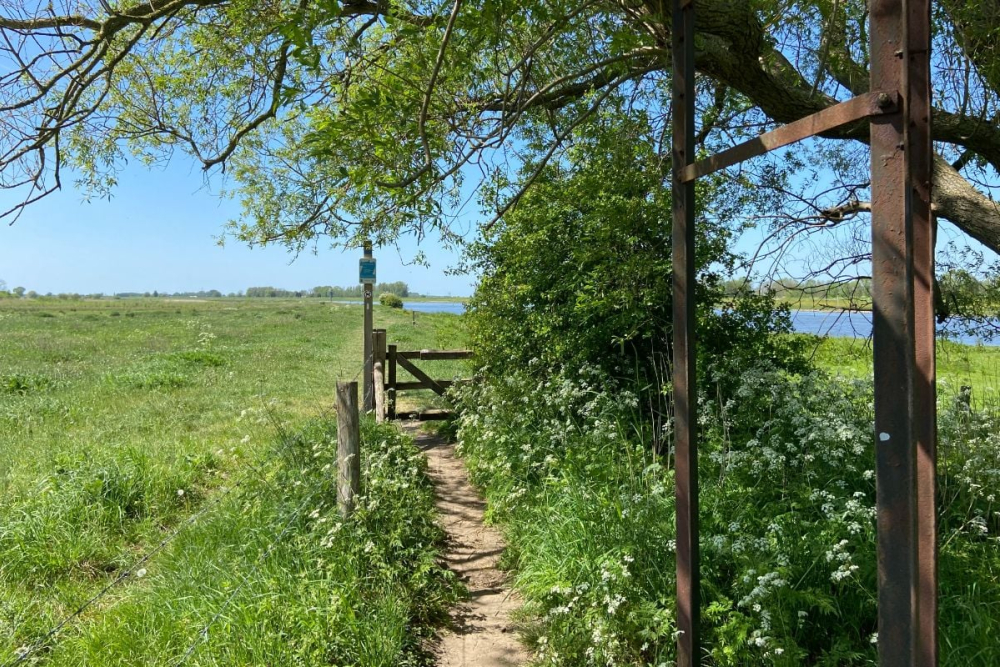 Laarzenpad langs de IJssel