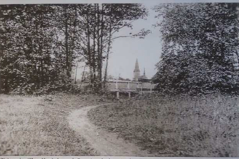 Zicht op Hoge Vonder en kerk rond 1940