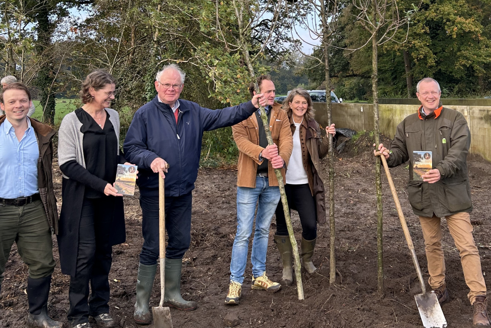 Herplant 'heilige eiken' Deldeneresch