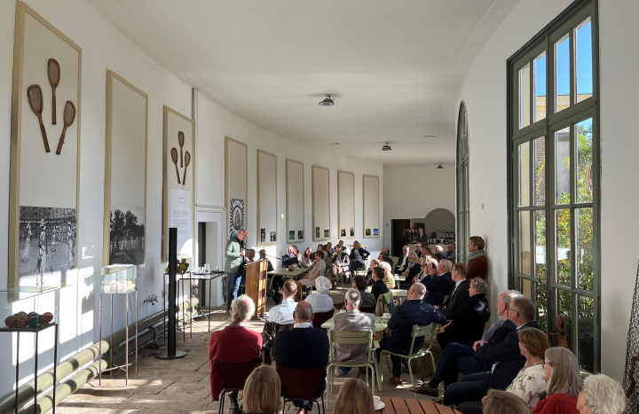 Boekpresentatie in oranjerie Twickel