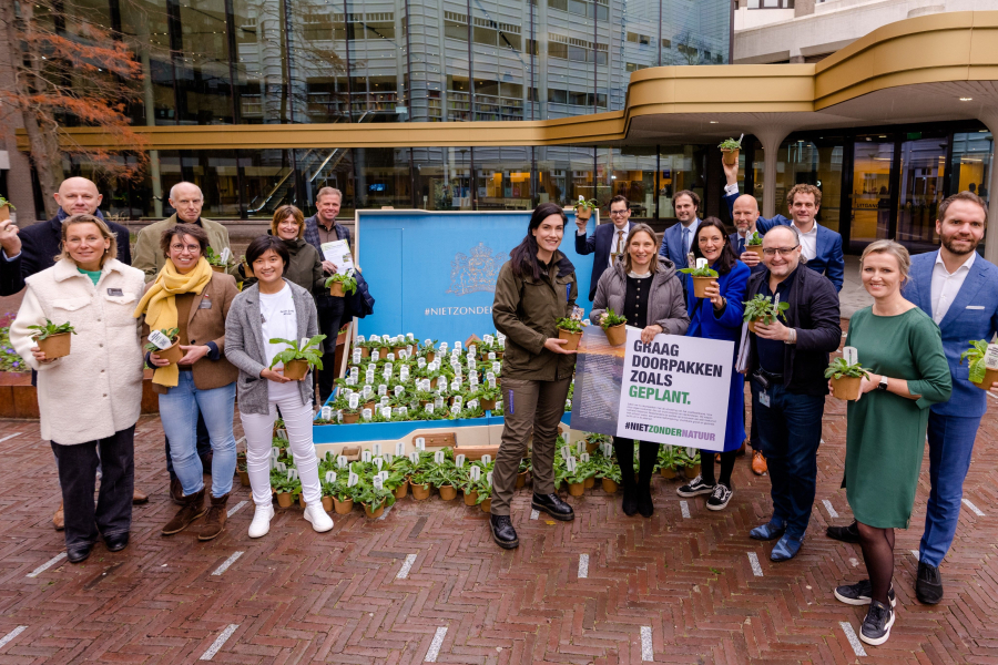 Foto aanbieding Tweede Kamer