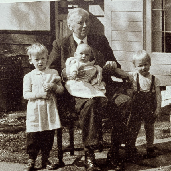 GJ v Heek jr met kleinkinderen